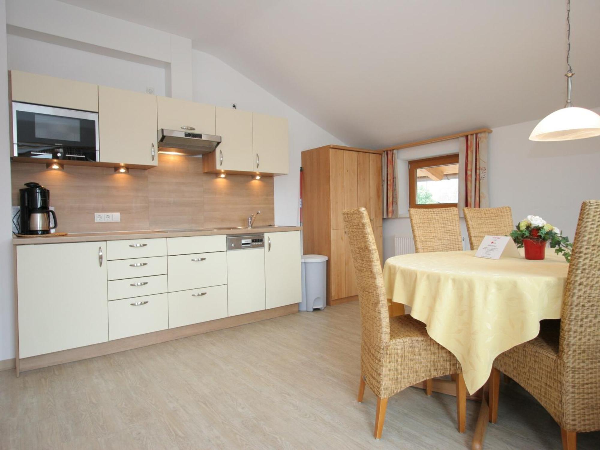 Spacious Apartment In Uderns Near Ski Area Zewnętrze zdjęcie