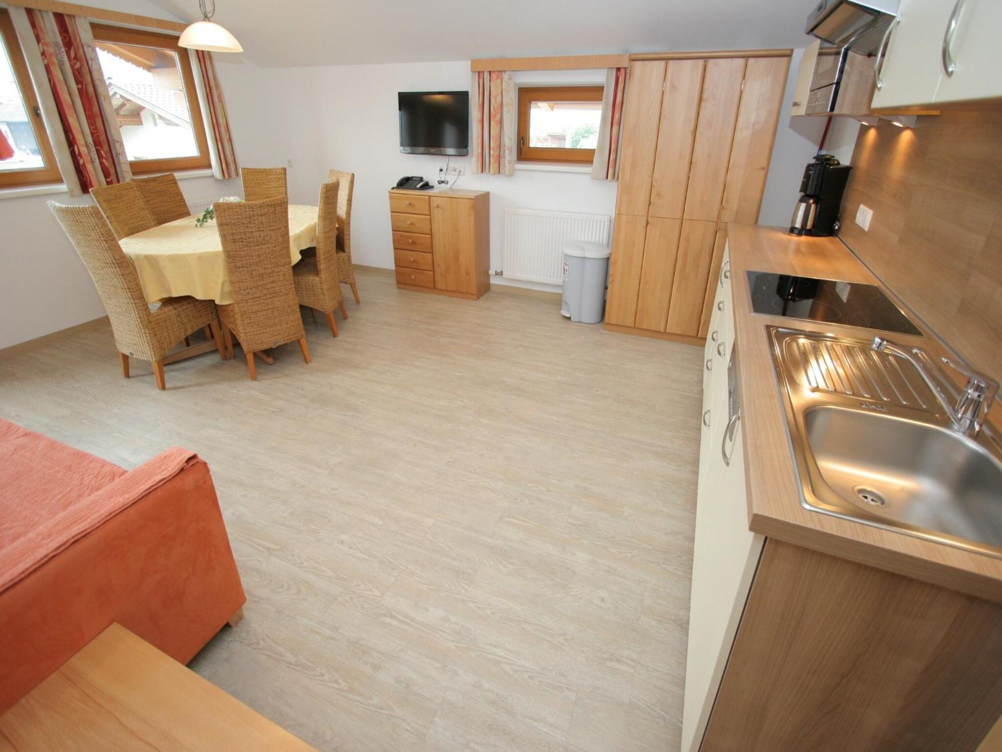 Spacious Apartment In Uderns Near Ski Area Zewnętrze zdjęcie