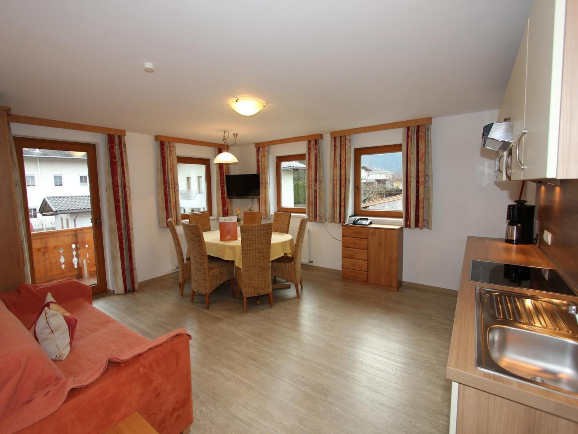 Spacious Apartment In Uderns Near Ski Area Zewnętrze zdjęcie