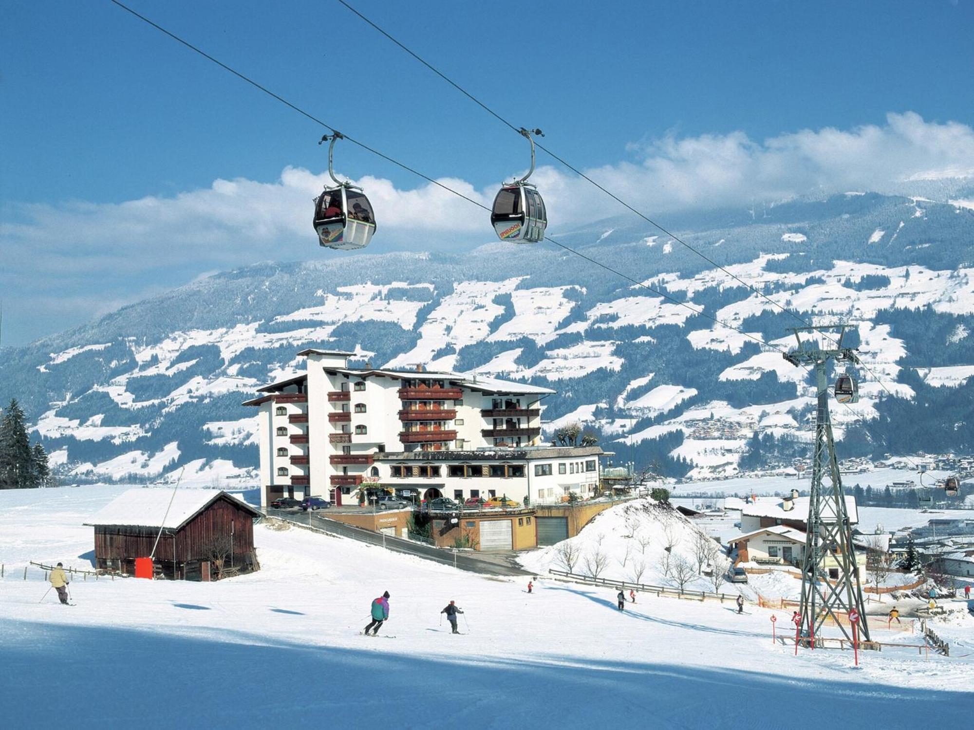 Spacious Apartment In Uderns Near Ski Area Zewnętrze zdjęcie
